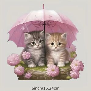 【新品・訳あり】 傘をさした2匹の子猫 ウォールステッカー 16cm