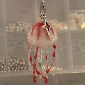 ハンドメイド ニチリンヤナギクラゲ アカクラゲ ストラップ