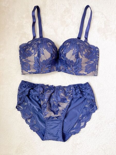 エメフィール 超盛ブラ ストラップレス ブラジャー ショーツ セット 下着 ネイビー D65 未使用