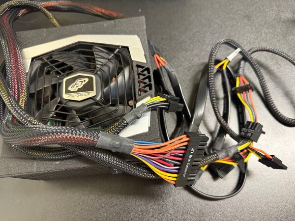 650w 80plus platinum 電源 ユニット セミプラグイン FSP製