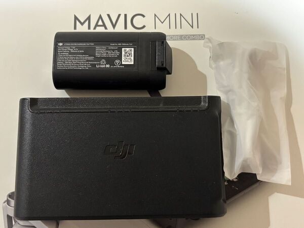 【良品】純正品 DJI Mavic mini/ mini2 マビックミニ/ミニ2 フライトバッテリー 充電器 純正USBケーブル付