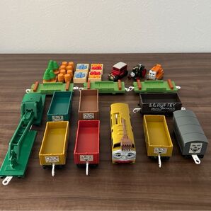 プラレール きかんしゃトーマス ディーゼル10 テレンス トレバー キャロライン 貨物 貨車 クレーン まとめ売り(※自走不可)