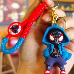 キーホルダースパイダー 青
