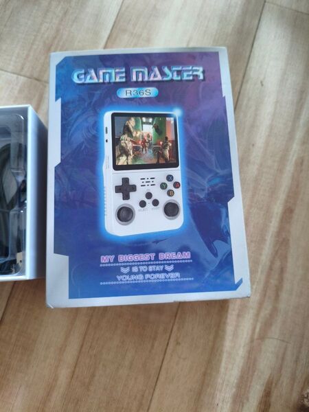 Game console R36S SD64gb