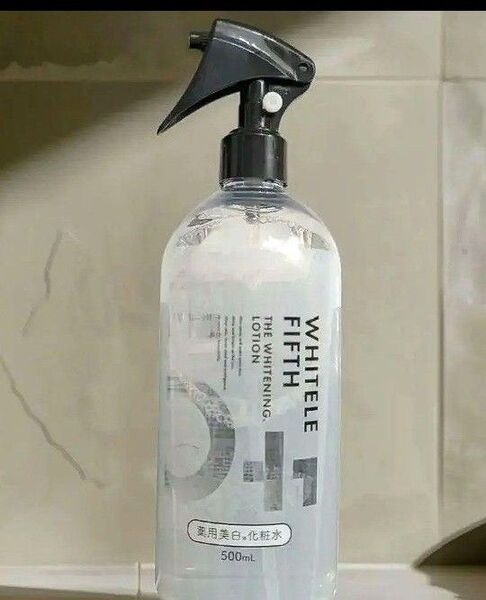 ★残量8割以上★ホワイトフィフス 薬用美白化粧水 500ml ボディローション 薬用 化粧水
