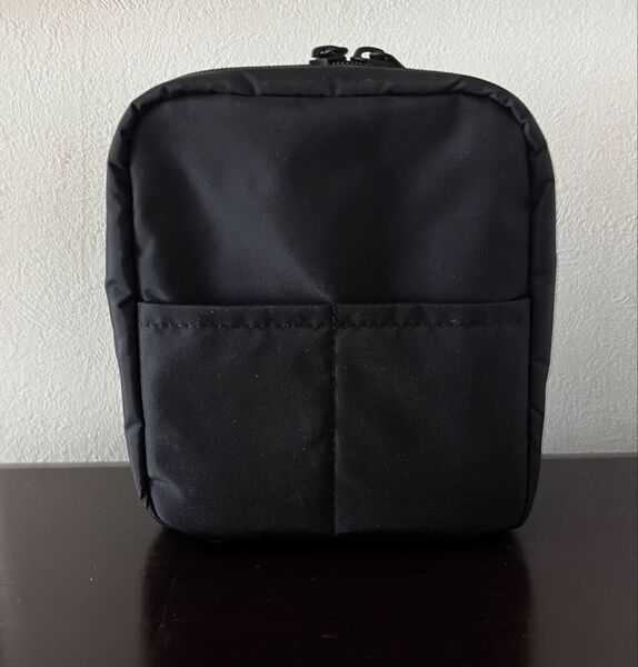無印良品 ナイロンメイクポーチ 黒