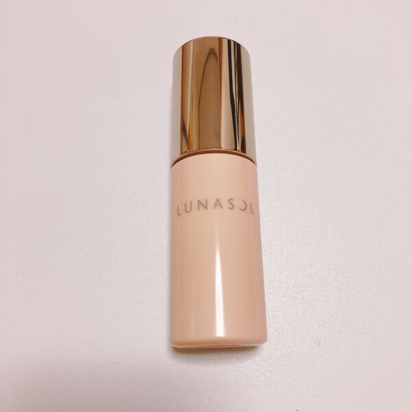 ルナソル LUNASOL ウォータリープライマー #01 30mL