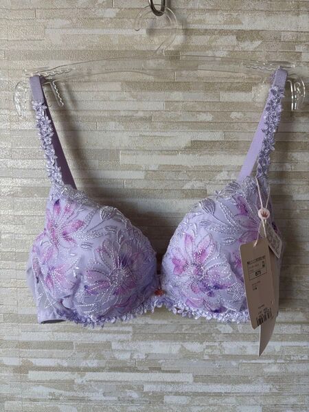 「B75」トリンプ フロラーレ サンパラソルの花 ブラジャー