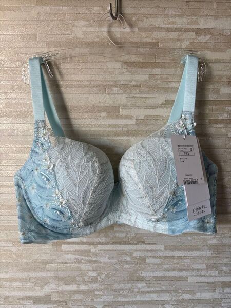 F75」トリンプ 天使のブラ スリムライン 極上ライト594 ブラジャー
