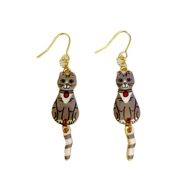 N81 ハンドメイドアクセサリー 猫イヤリング 猫ピアス 猫アクセサリー イヤリング/ピアス 変更可 ※2点ご購入で100円引き