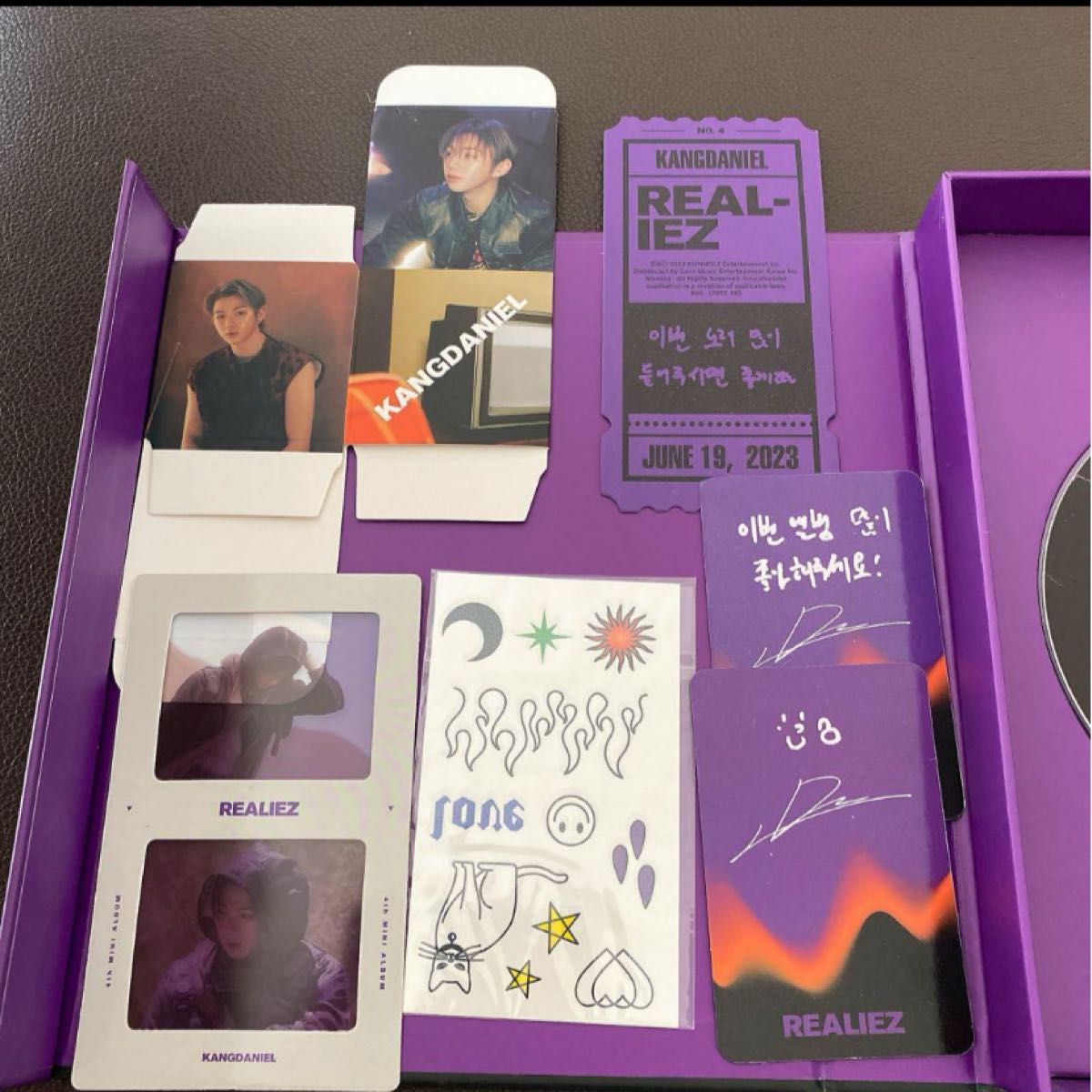 【新品未使用】　カン・ダニエル KANG DANIEL - REALIEZ (4thミニアルバム) [韓国盤] (A ver.)