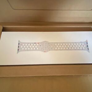 Apple Watch NIKEスポーツバンド ピュアプラチナム 44mm、45mm、46mm、49mm対応 ホワイト