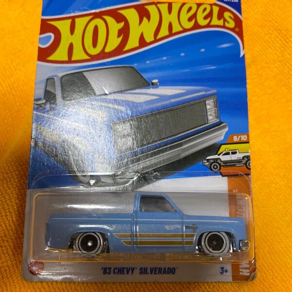 HotWheels '83 CHEVY SILVERADO ミニカー ホットウィール シェビー シルバラード