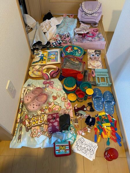 子供服、おもちゃ、雑貨 まとめ売り プールバック 巻きバスタオル おままごとセット 女の子
