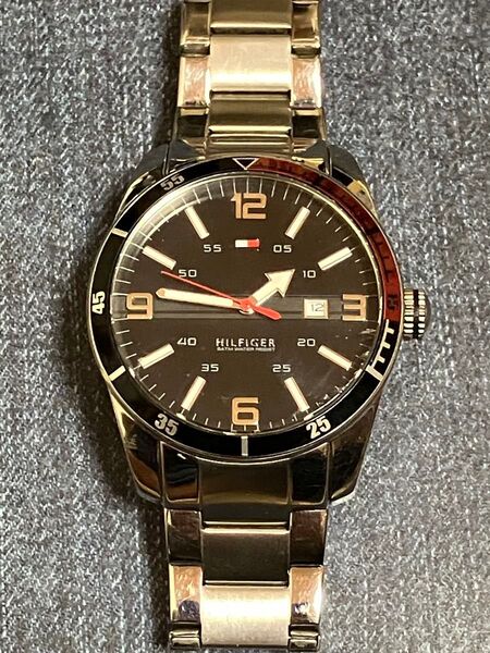 稼働品 TOMMY HIL FIGER トミーヒルフィガー 腕時計 デイト クォーツ ビッグフェイス 電池新品