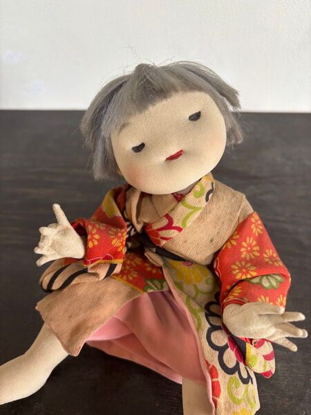 古い布人形 古布創作人形 ちりめん 着物の子供 レトロ モダン 作家もの 日本人形 女の子 アンティークドール コレクター所蔵品