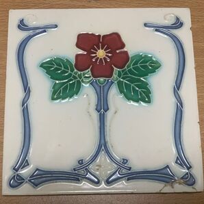 和製 マジョリカタイル あかいお花
