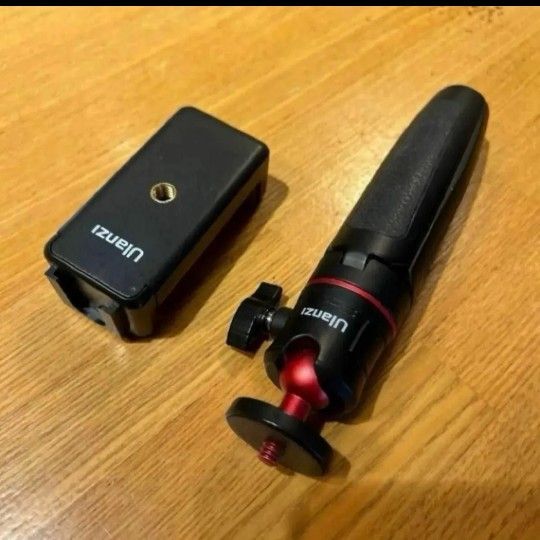 Ulanzi MT-08 スマホ三脚 ホルダー付き セルカ棒 軽量 卓上 スマートフォン用 ミニ三脚一脚 雲台360度回転
