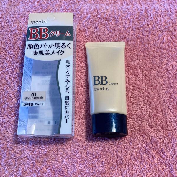 media BBクリーム 01 明るい肌の色 SPF35 PA++