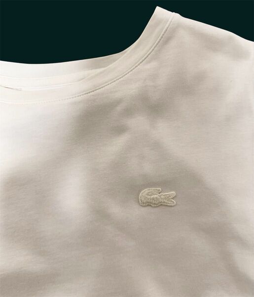 LACOSTE 半袖Tシャツ オフホワイト ワンポイント 刺繍 白ワニ バックスリット 鹿の子 ポロ ラコステ
