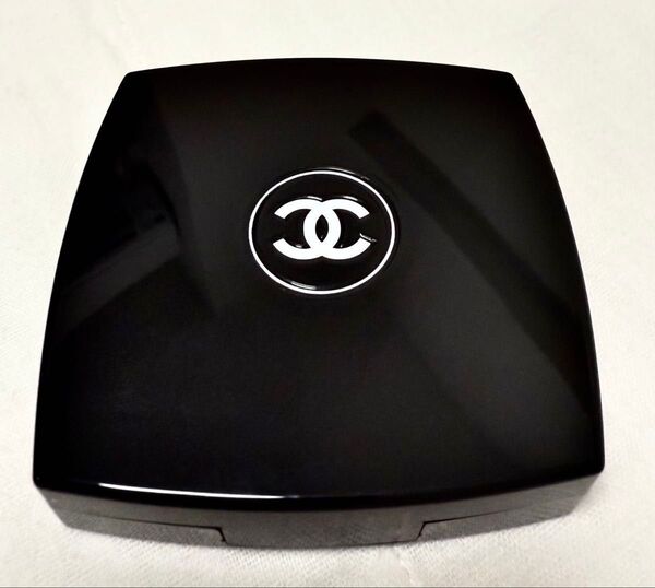 CHANEL チーク ピンク系 国内正規店購入 ジュコントウラスト330ローズ ペティヤン(チークカラー>