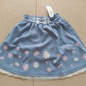 新品★アクシーズファムキッズ★デイジー柄フレアスカパン★120cm