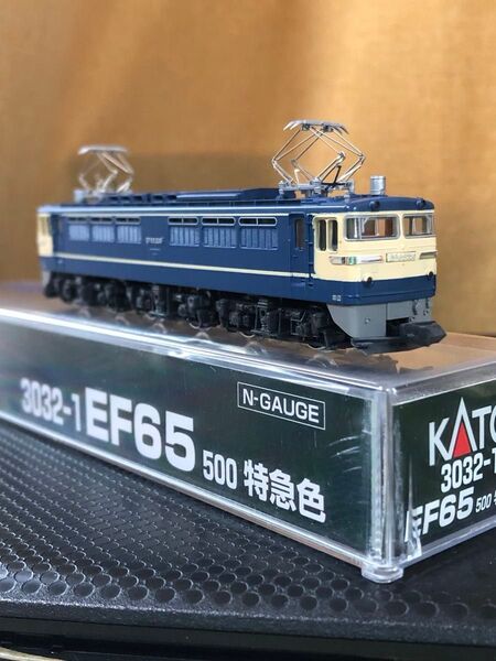 カトー KATO 3032-1 EF65 500 特急色