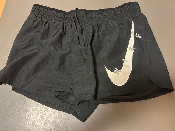 Nike DRI-FIT ブラックショートパンツ M