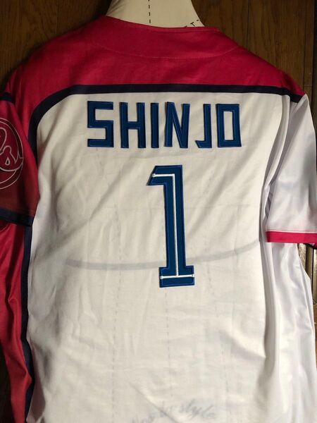 日本ハムファイターズ 新庄監督着任年のレプリカユニフォーム フリーサイズ