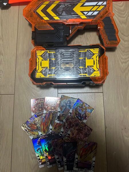 DXガッチャードライバー 仮面ライダーガッチャード ライドケミートレカ