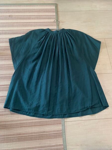 AZUL BY MOUSSY グリーン系 半袖ブラウス フロントボタン 深緑トップス