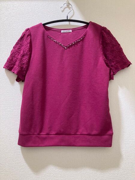 【美品】ビジュー レース 半袖 カットソー Vネック トップス ピンク マゼンタ パープル 紫