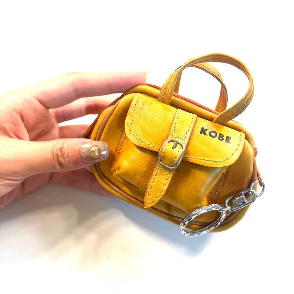 神戸 革 ミニチュアポーチ バッグチャーム キーホルダー