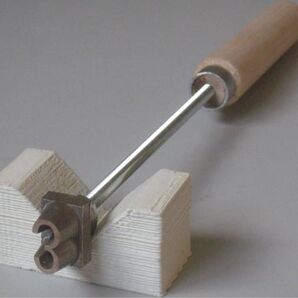 数字の3 直火式焼き印です