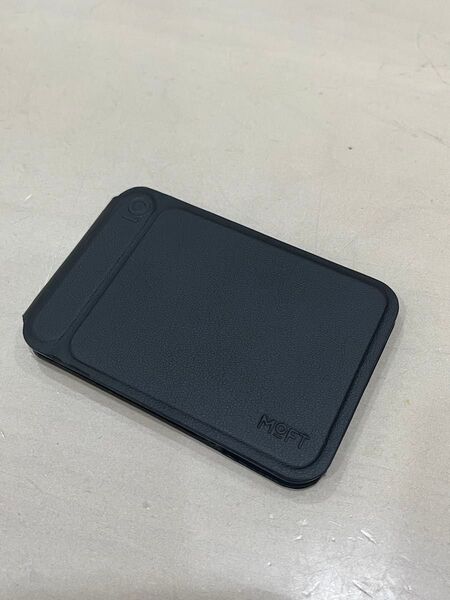 MOFT 8-in-1多機能スタンド MagSafe対応 ジェットブラック