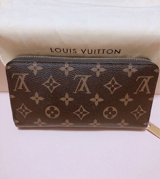 LOUIS VUITTON ルイヴィトン 長財布 モノグラム ジッピー 長財布 ラウンドファスナー
