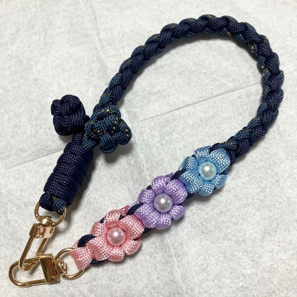 朝顔 スマホストラップ ハンドストラップ パラコード お花 ハンドメイド バッグチャーム キーホルダー