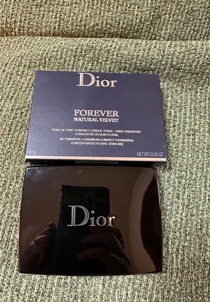 Dior ディオールスキン フォーエヴァーコンパクトナチュラルベルベット0Nパウダー ファンデーション