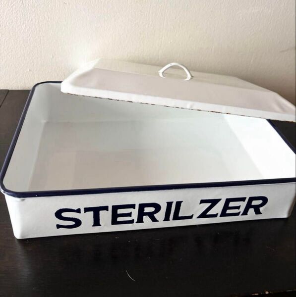 ホーロー 消毒器 STERILZER 野田琺瑯 ホーローバット 琺瑯製品 インテリア 小物入 蚤の市 日本 昭和レトロ バット