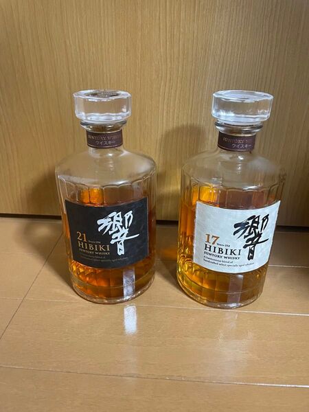 サントリー ウイスキー 響 21年 17年 空瓶