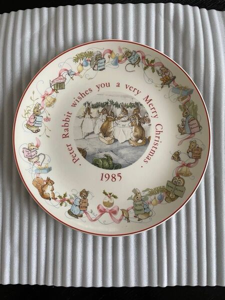 Wedgwood ピーターラビット クリスマス記念プレート 1985