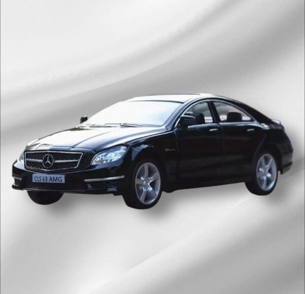 新品 メルセデスベンツCLS 63 AMGのミニカー