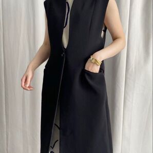WAVE COLLAR ANGULAR VEST ベージュMサイズ
