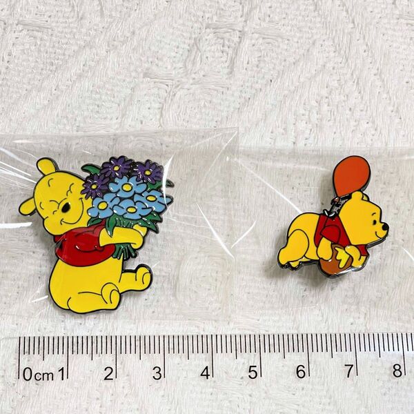 【新品未使用】くまのプーさん ピンバッジ ピンバッチ ピンズ ブローチ 2点セット バラ売り可能