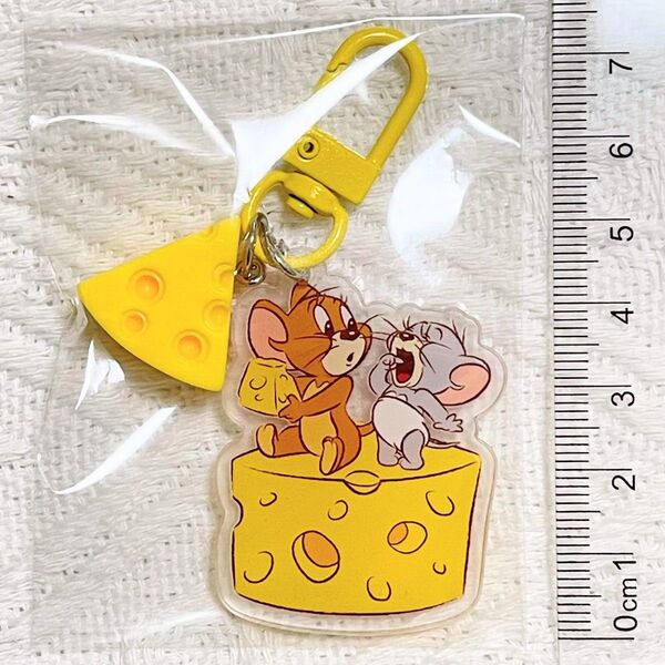 【新品未使用】トムとジェリー TOM and JERRY タフィー チーズ アクリル キーホルダー ①