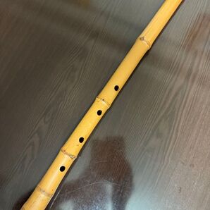 尺八 和楽器 材質竹製5つ穴。伝統的な尺八の形状 幅さ55cm。