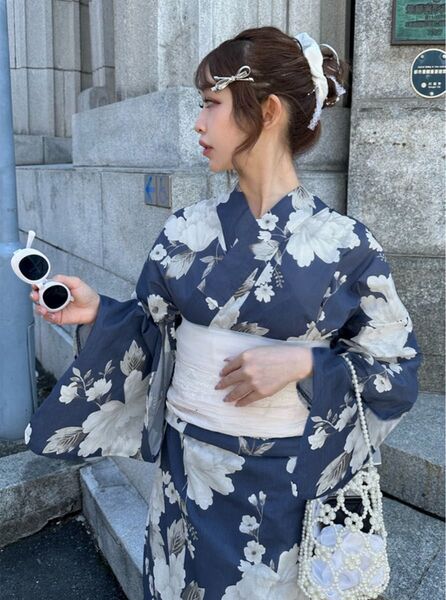牡丹浴衣セット 兵児帯 ホワイト ネイビー 紺 ブルー 大人花柄 古典花柄 和柄 モダン