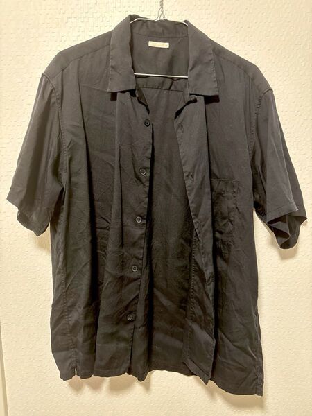 GU Mサイズ メンズ 半袖シャツ 半袖 黒
