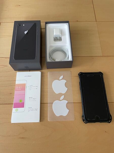☆フルセットケース付☆iPhone 8 本体 箱64GB SIMフリー