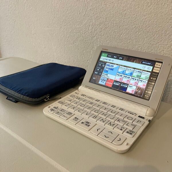 カシオ CASIO 電子辞書 EX-word エクスワード XD-Z4700 ホワイト 学校販売モデル ホワイト ケース付き